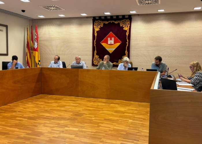 El pas de vehicles voluminosos per Valldoreix, a debat a la junta de veïns d'octubre